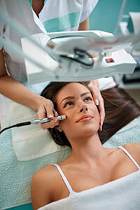 exfoliation-equipment-a-breakdown-of-various-modalities